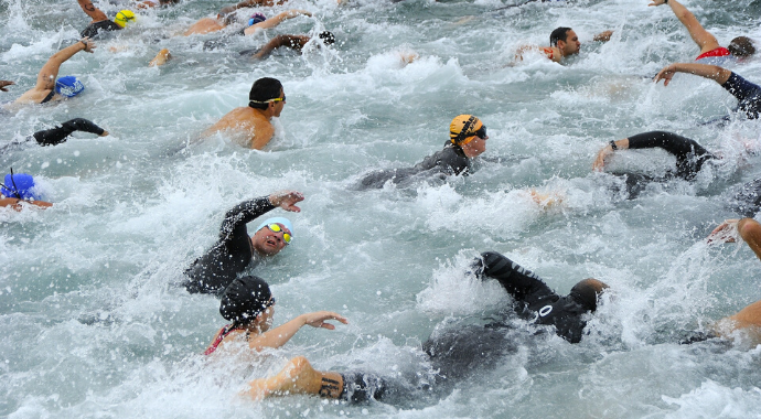 What is the average super sprint triathlon time