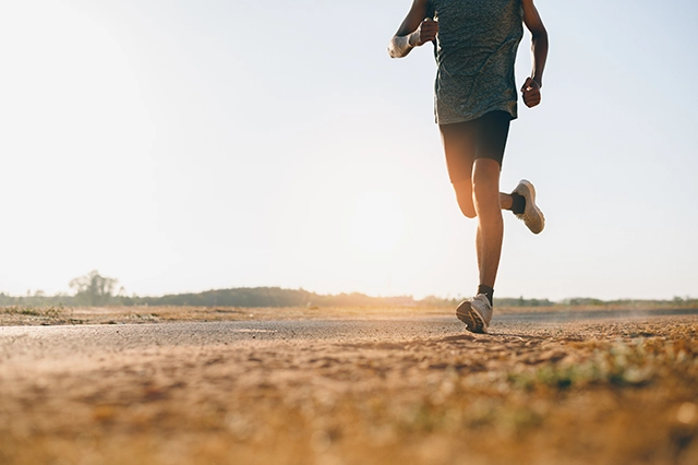 What is the average running speed